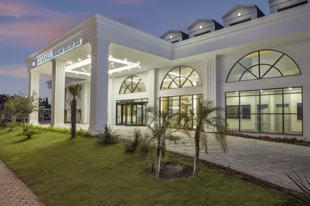 Arcanus Trendline Resort Side