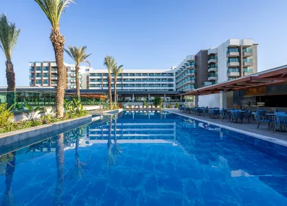 Süral Saray