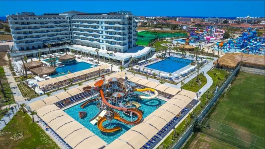 Hotel Dream Water World
