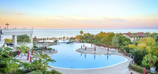 Starlight Resort Hotel