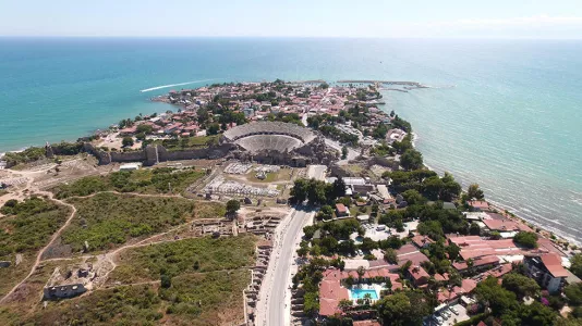 Leda Beach Hotel