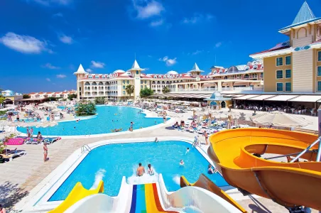 Side Star Resort