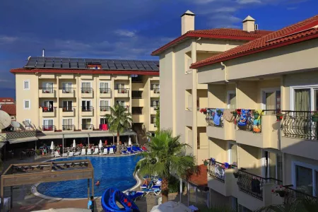Sun City Apartments & Hotel