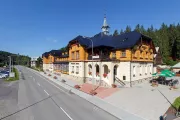 Hotel Bauer