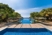 Crimson Resort & Spa Mactan