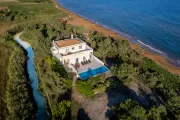 Argilea Beach house