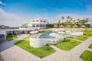 Hotel AHG Lion Beach Resort & SPA