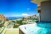 Maritim Antonine Hotel