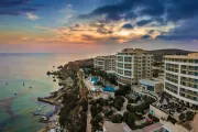 Radisson Blu Golden Sands Resort