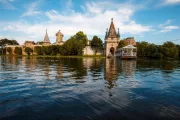 Zámok Franzesburg a Seegrotte