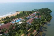 Hotel Avani Kalutara Resort