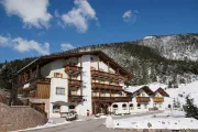 Alpine Hotel Touring