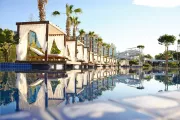 Laur Hotels
