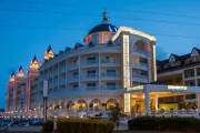 Dream World Resort & Spa
