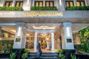 Hotel Conifer Grand